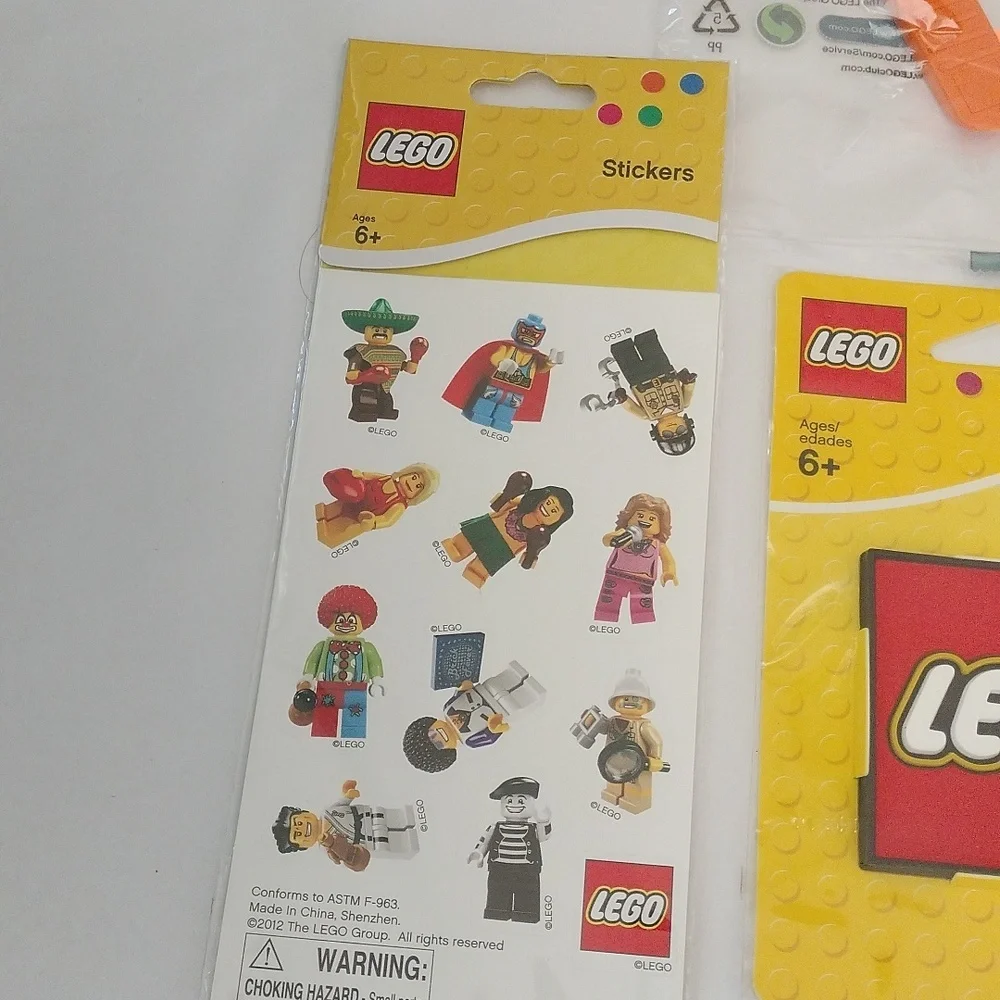 Lego Desk Set: 2x4 Red Box, 2 Mini Boxes, Separator, Magnet + Minifig S…